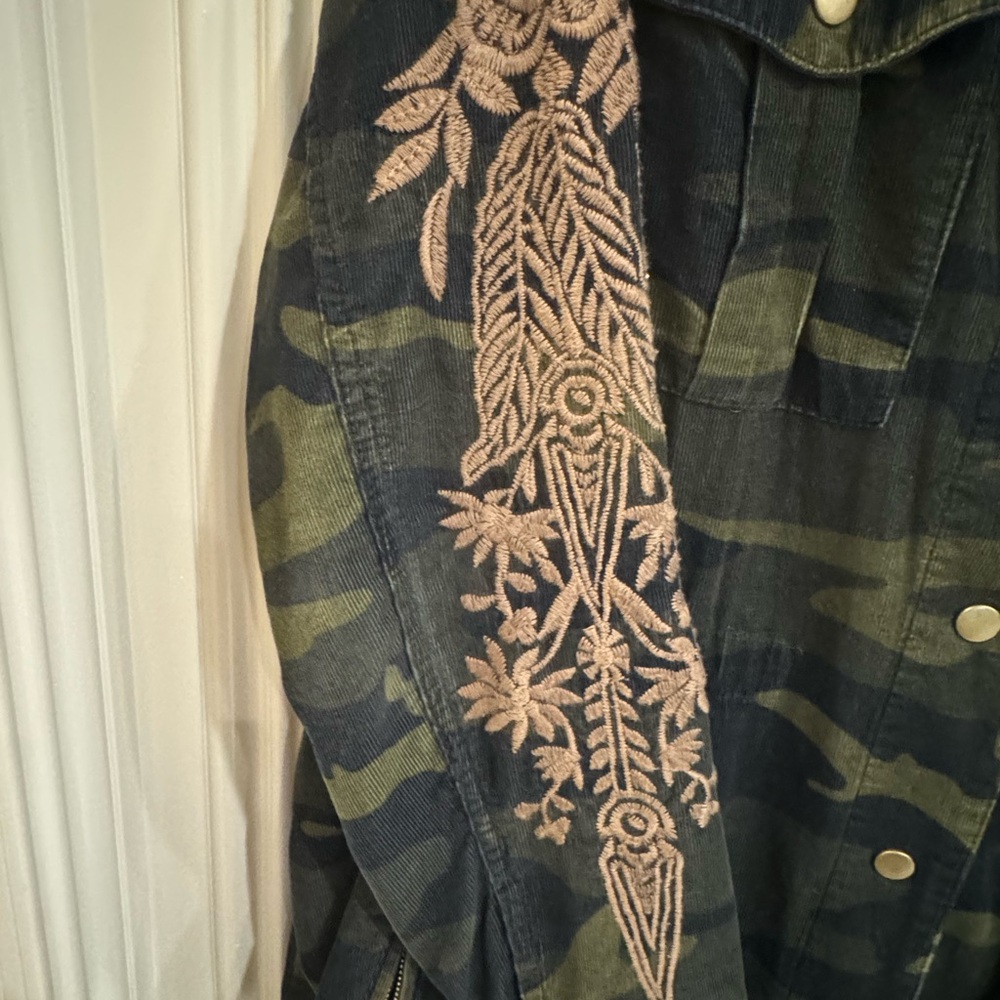 Johnny Was Chord Camo Lace Miloqui Camouflage Corduroy button down Jacket small - Picture 8 of 9